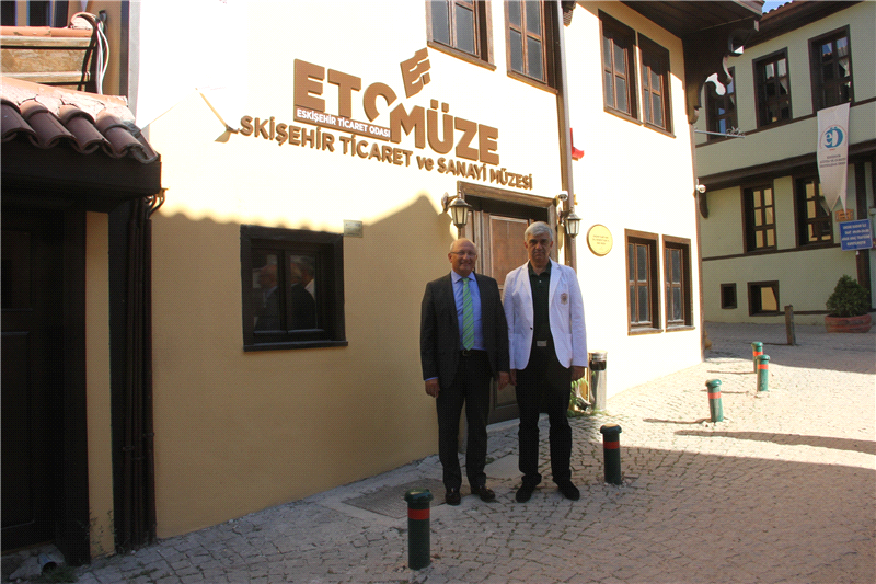 ESKİŞEHİR MİLLETVEKİLİ ÇAKIRÖZER’DEN ETOMÜZE’YE ÖVGÜ